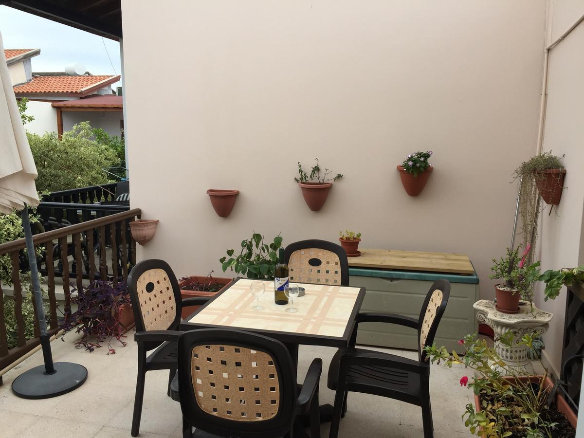 Limnaria Westpark Apartment Пафос Екстериор снимка